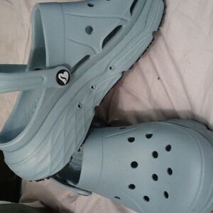 Women's Skechers foamies Max size 8